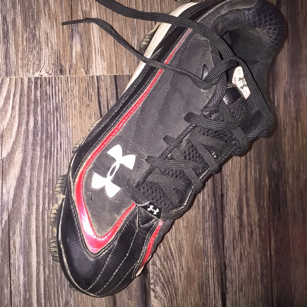 Size 6.5 under armor cleats